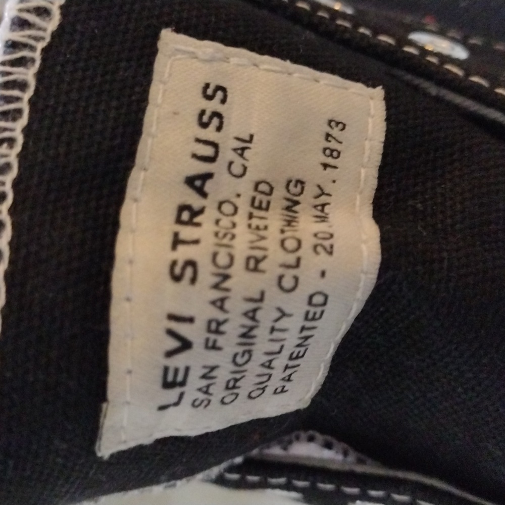 Levi's canvas sneakers. - Picture 7 of 8